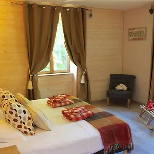 https://la-source-doree.hotels-rhonealpes.com